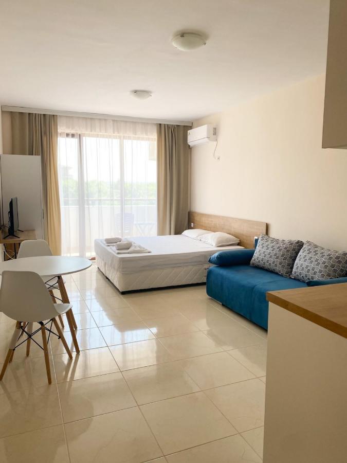 Mm Complex Aparthotel Primorsko Buitenkant foto