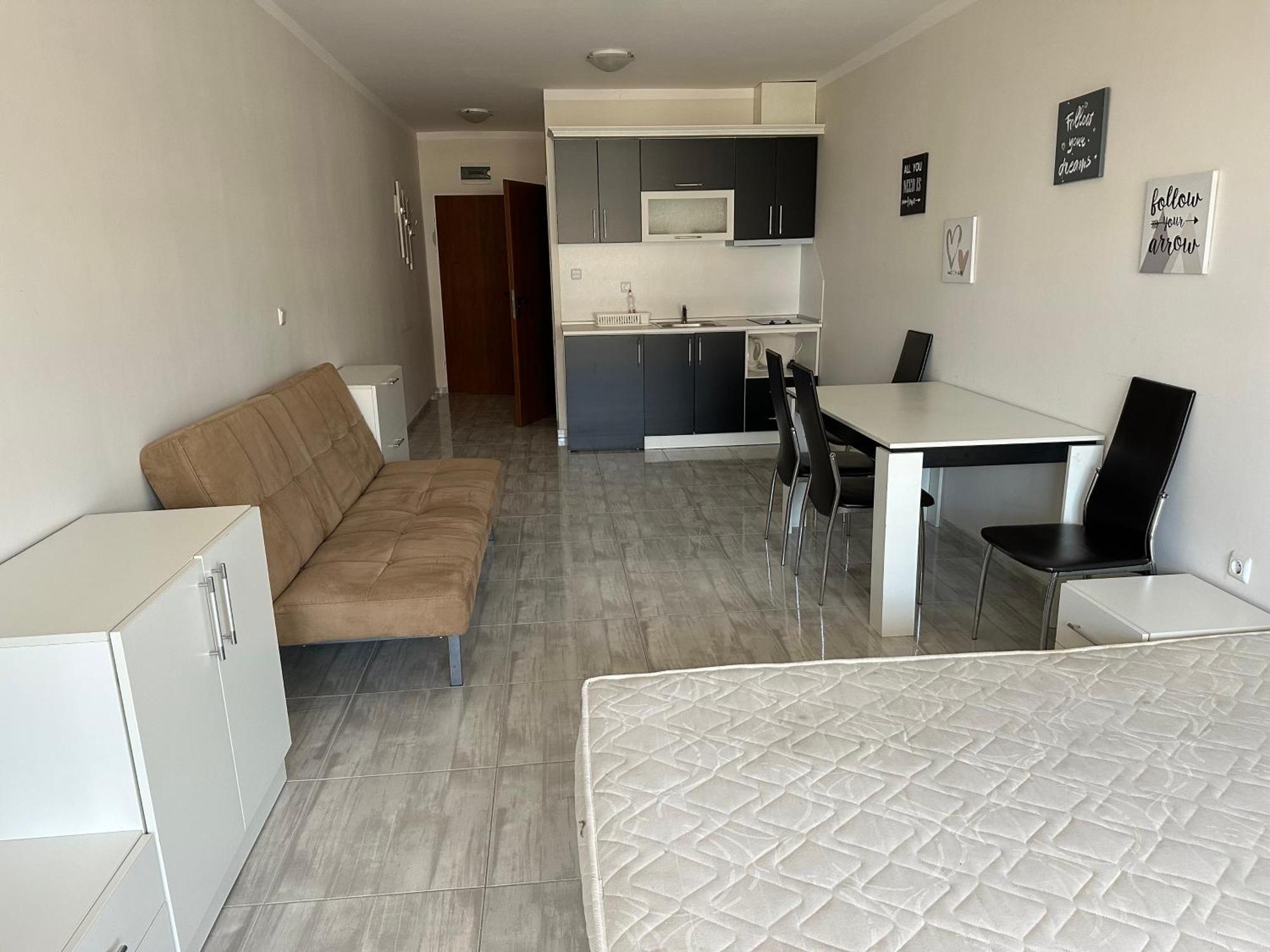 Mm Complex Aparthotel Primorsko Buitenkant foto