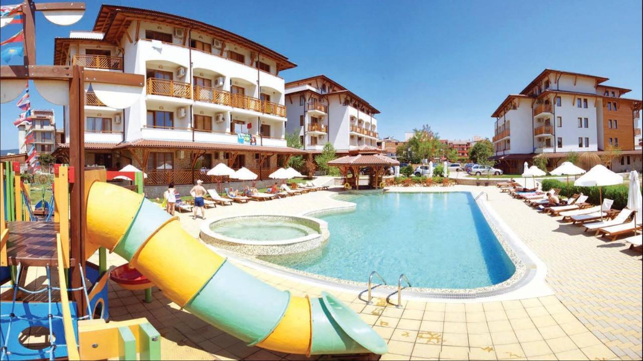 Mm Complex Aparthotel Primorsko Buitenkant foto